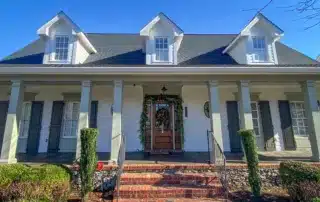 how much does it cost to paint the exterior of a house"